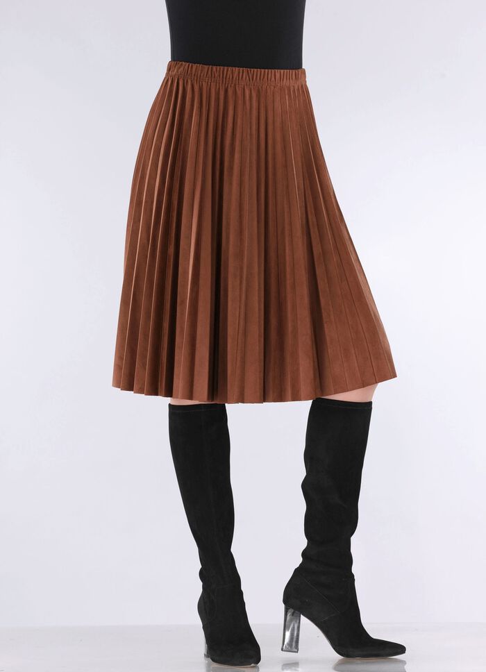 Veckad kjol i modern mocka av h&ouml;g kvalitet 