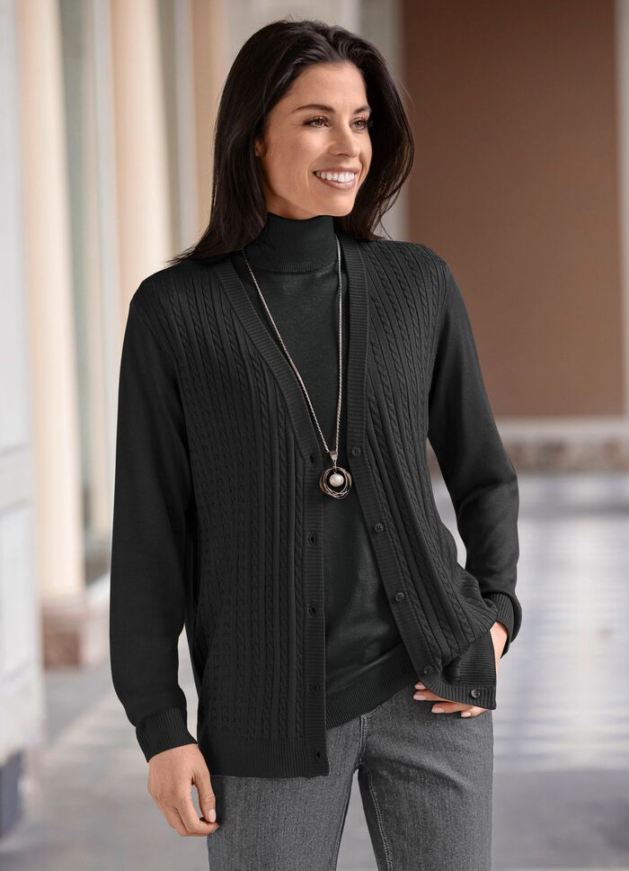 Kofta med kabelstickad struktur 