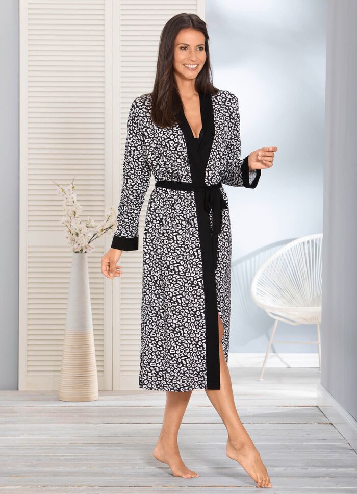 Kimonoformad husrock 