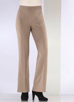 Snygga byxor med utsv&auml;ngda anklar 