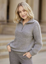 Tröja med polotröja och dekorativa kanter 