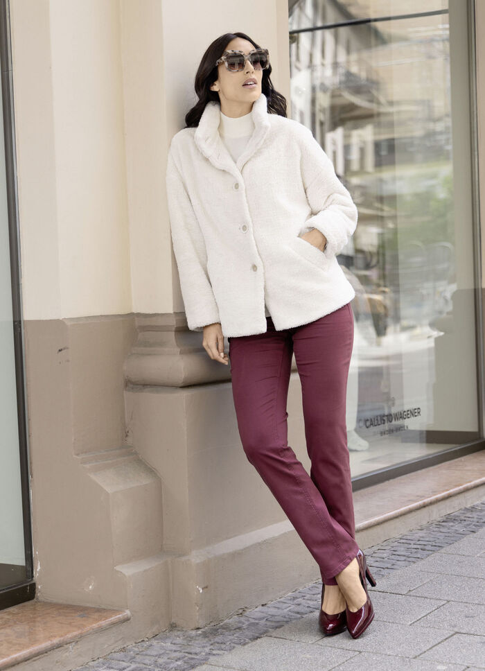 Jacka tillverkad av gosig mjuk plysch 