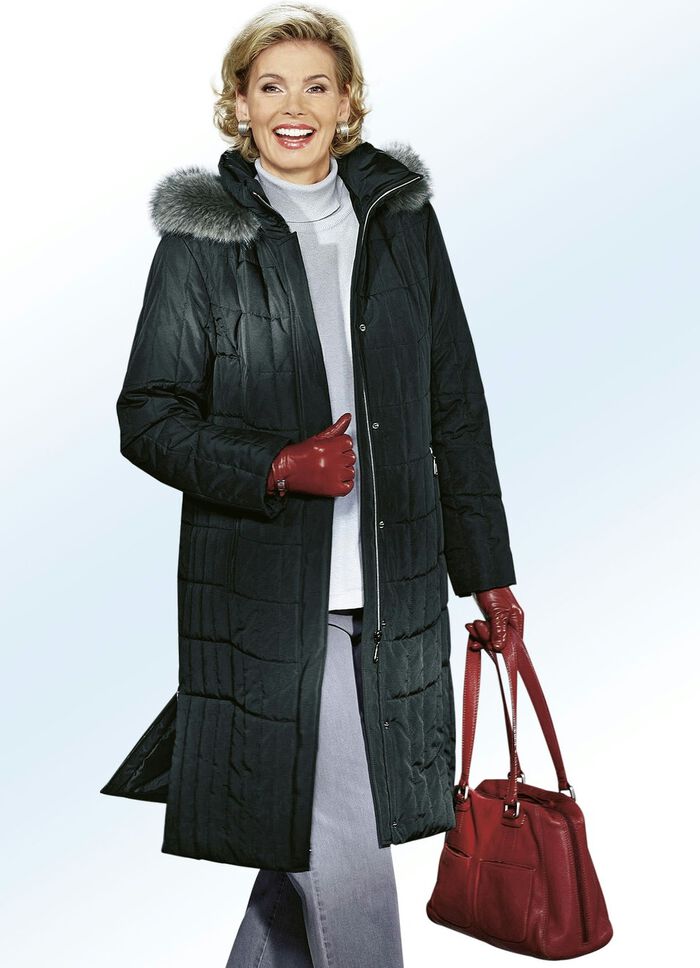 Kappa med dragkedja under tryckknappsl&aring;n 