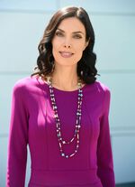 Kl&auml;nning med popup-veck B&Auml;R