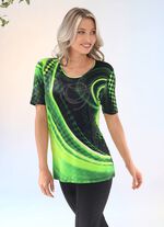 Bed&aring;rande skjorta med silverf&auml;rgade dekorativa tallrikar 