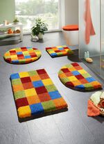 Badrumsset med f&auml;rgglad design fr&aring;n Grund 