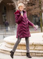 Kort kappa med sicksackquiltning 