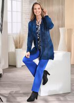 L&aring;ng kofta av melerat garn 