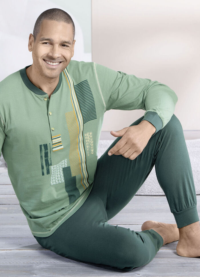 Pyjamas med knappslå och manschetter, 