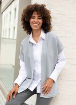 Stickad väst med texturerat mönster LJÖGRÅ