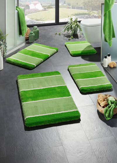 Badrumsset med halkfri baksida 