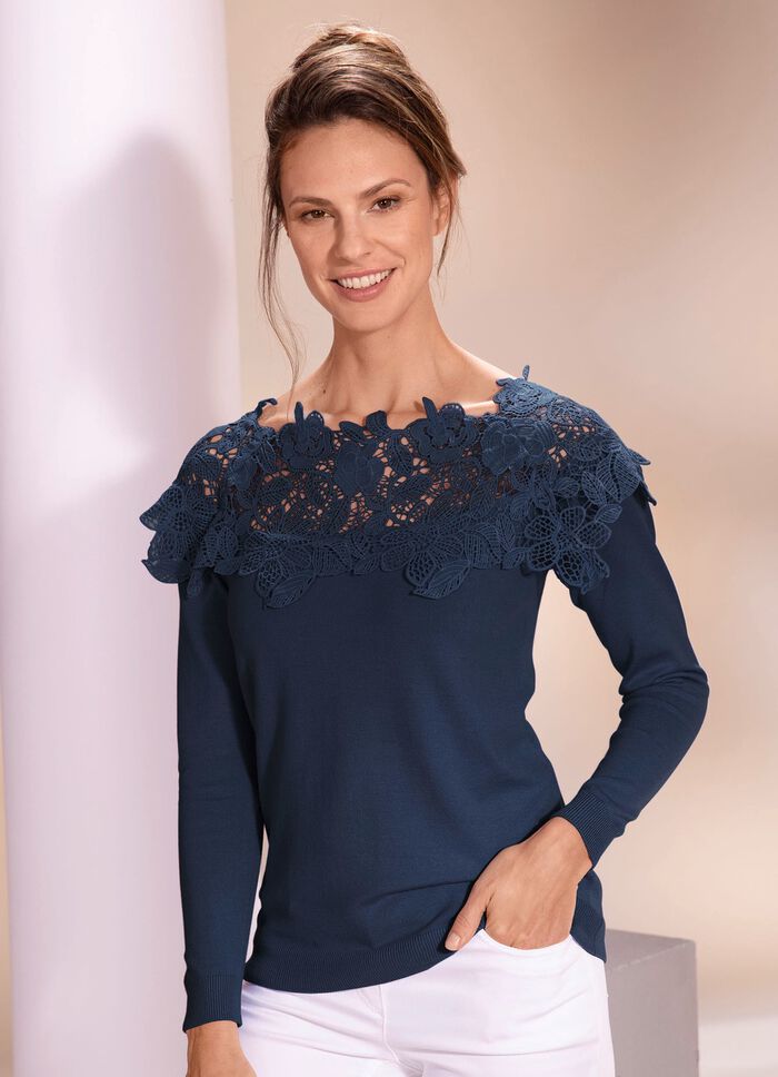 Tr&ouml;ja med elegant spetskant 