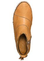 Gemini mockasin ankelk&auml;nga i nappal&auml;der med skrynklig textur GUL