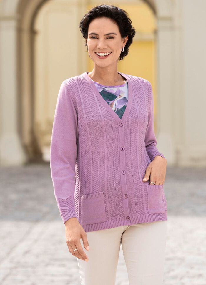 Kofta med fina strukturerade r&auml;nder 