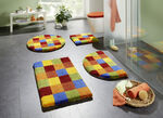 Badrumsset med färgglad design från Grund, 