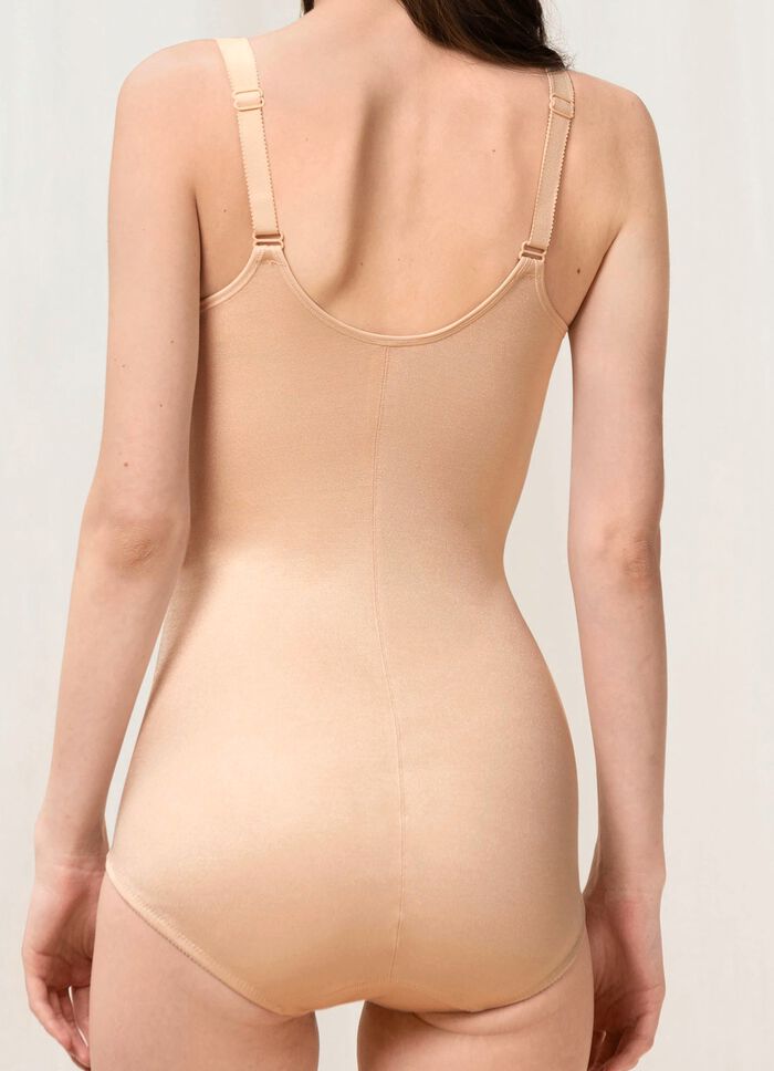 Triumph Doreen+Korsettbyxa i bomull med broderad &ouml;verdel 