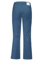 Magiska jeans med l&auml;tt utsv&auml;ngda ben 