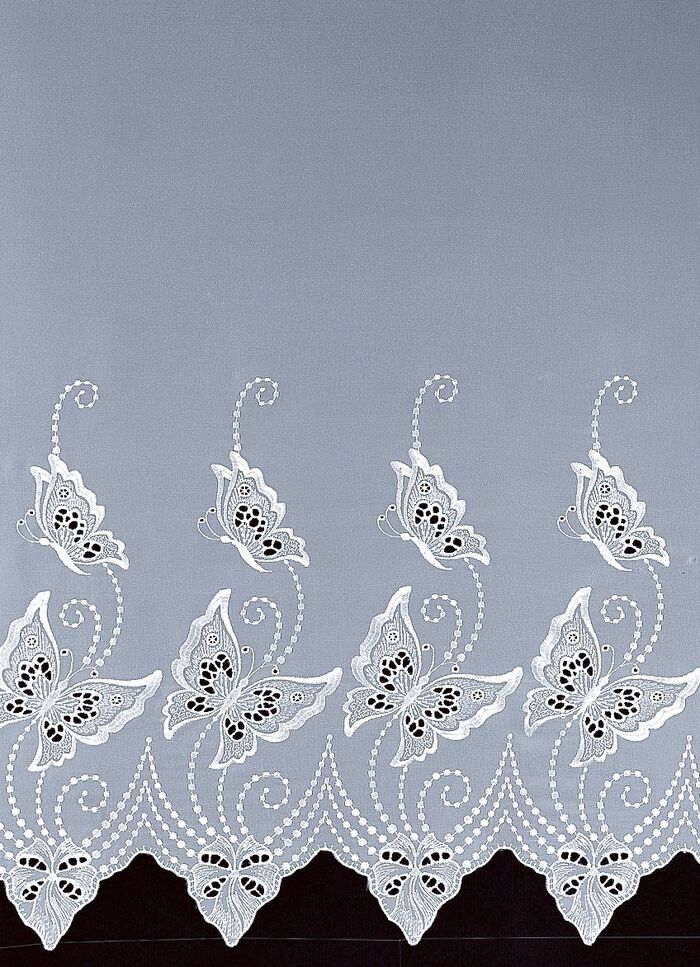 L&aring;ng spetsgardin med Plauener-broderi VIT