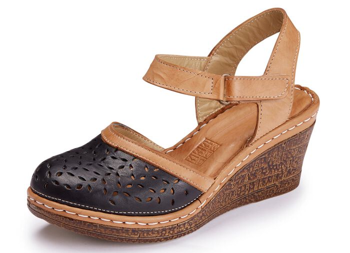 Tvillingsandal av perforerat nappal&auml;der av kohud SVART