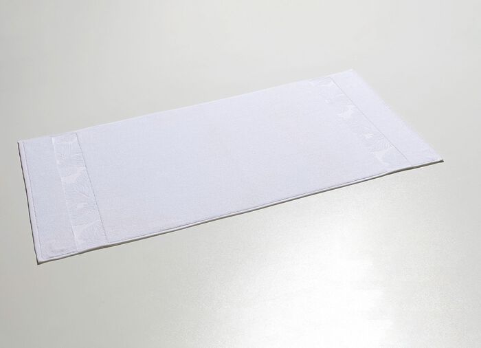 Barfota-mjuk badmatta med naturlig bladdesign 