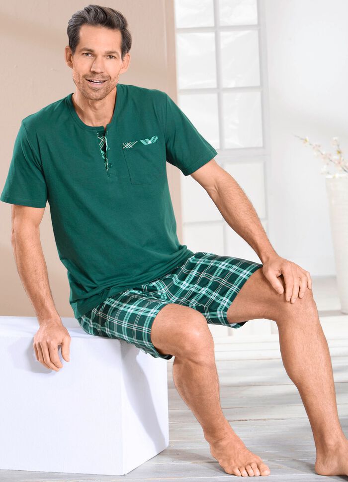 Shorty i tre delar med knappsl&aring; och br&ouml;stficka 