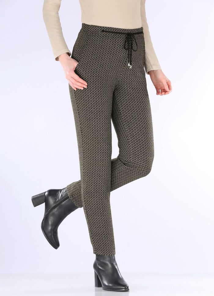 Byxor med fiskbensm&ouml;nster 