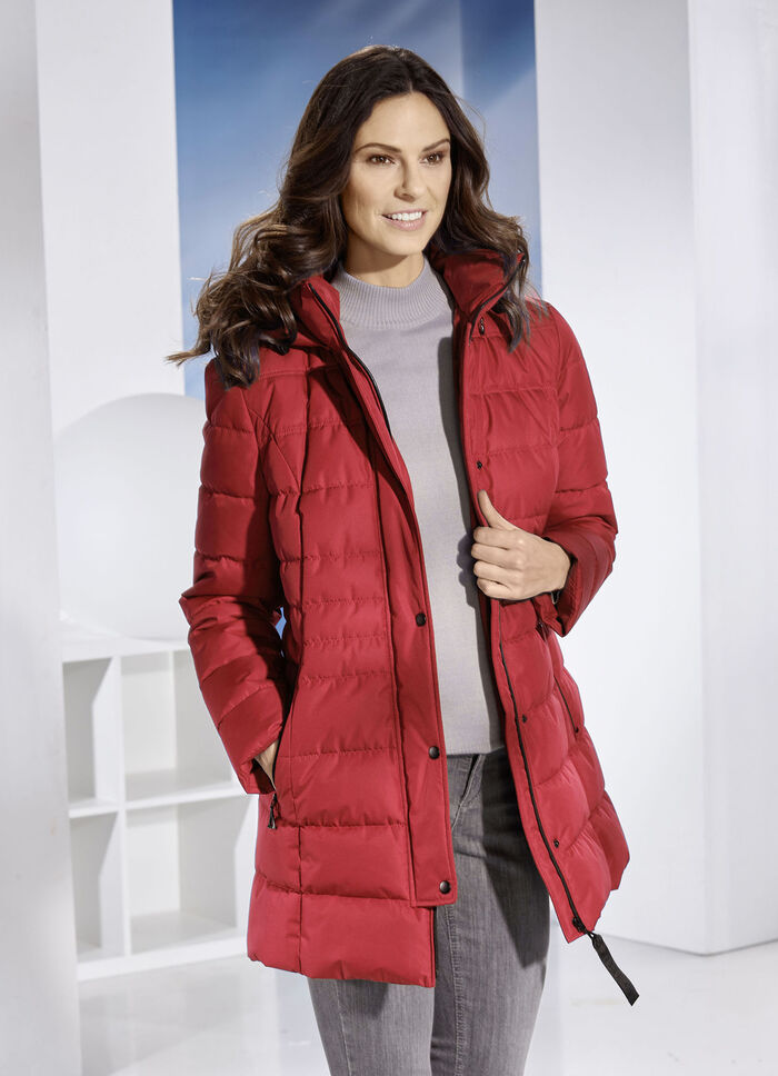 Funktionell jacka med avtagbar huva RÖD