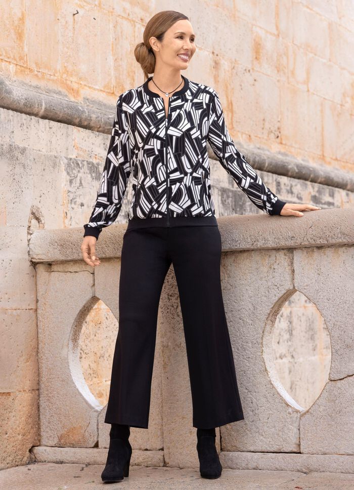 Blusjacka med svarta ribbade &auml;rmslut 