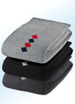 Femstacksf&ouml;rpackning med strumpor med handstickad spets och tryckfri res&aring;r 