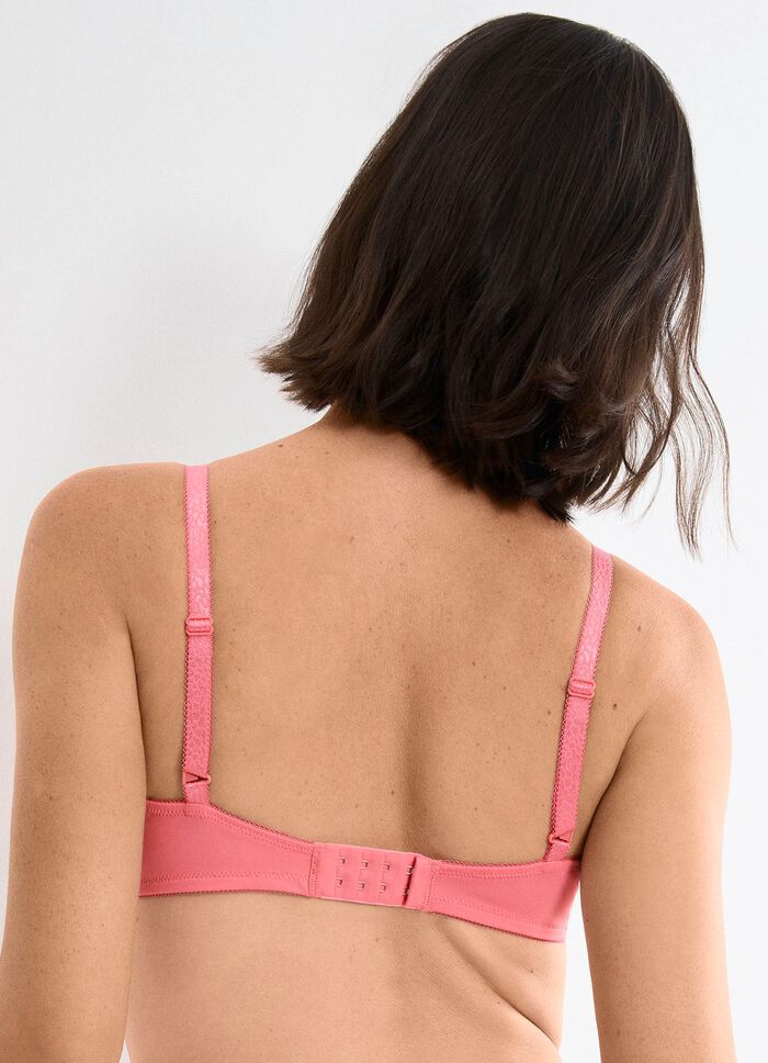 Triumph Amourette bygel-bh tillverkad av fin elastisk spets 