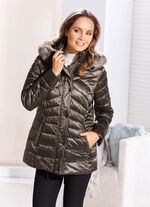 Jacka med avtagbar huva 