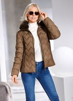 Jacka med fantastisk sicksackquiltning 