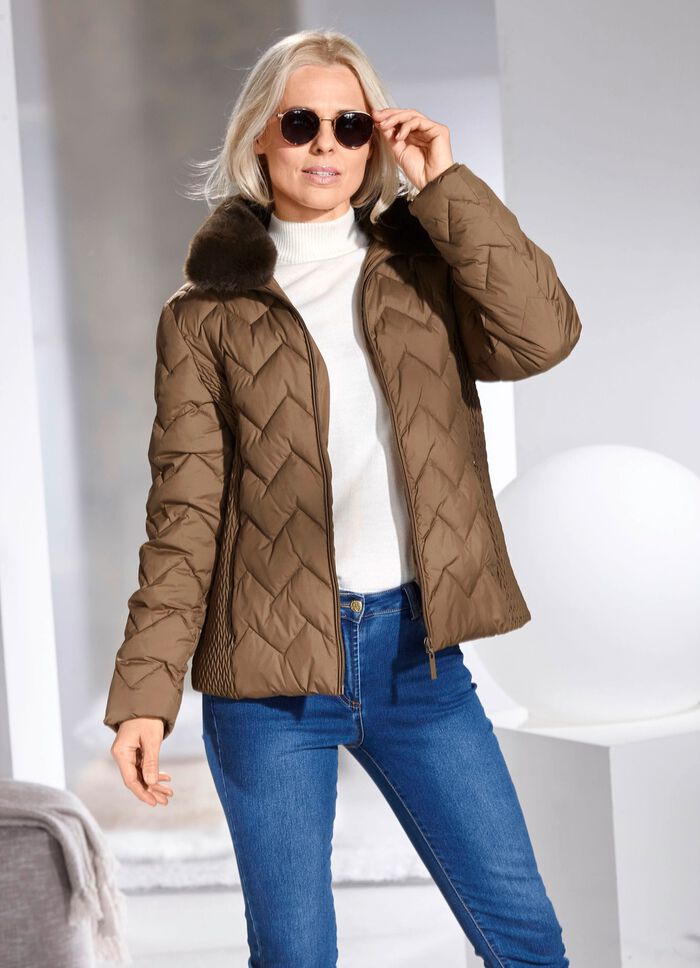 Jacka med fantastisk sicksackquiltning 