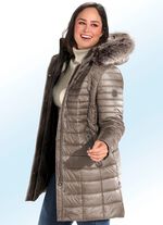 Kort kappa med detaljer i nappaläderimitation STEN