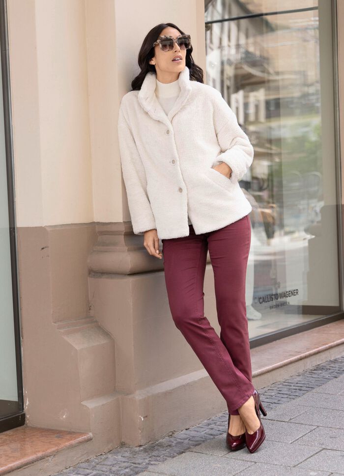 Jacka tillverkad av gosig mjuk plysch 