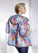 Funktionell vändbar jacka med fast huva 