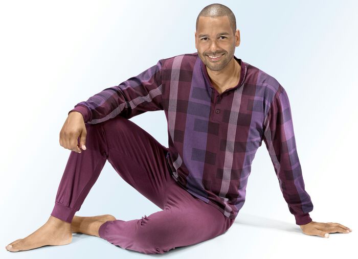 Pyjamas med knappslå, rutigt mönster och muddar KASTANJ