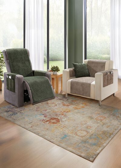 Inredningsdetaljer med halkskyddsbel&auml;ggning 