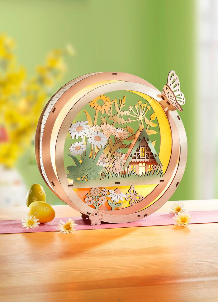 Upplyst tr&auml;dekoration 