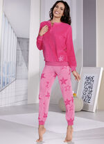 Pyjamas av frott&eacute;stretch med knappsl&aring; 