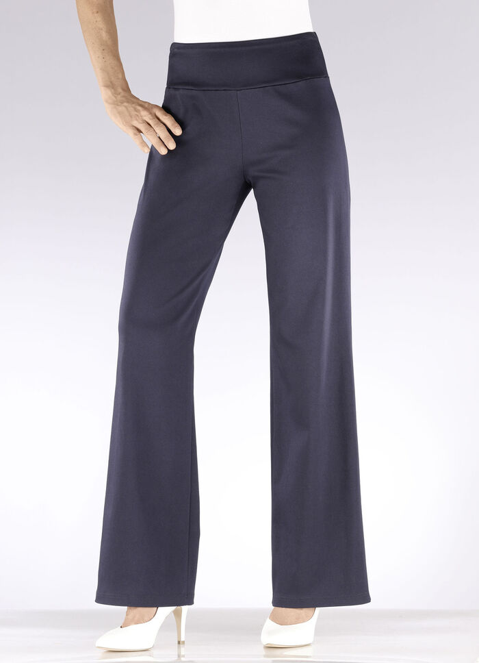 Mjuka stretchbyxor i trendig vidd MARINE