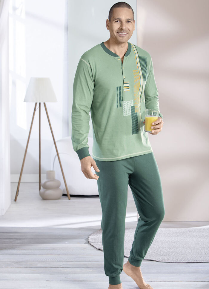 Pyjamas med knappslå och manschetter, 