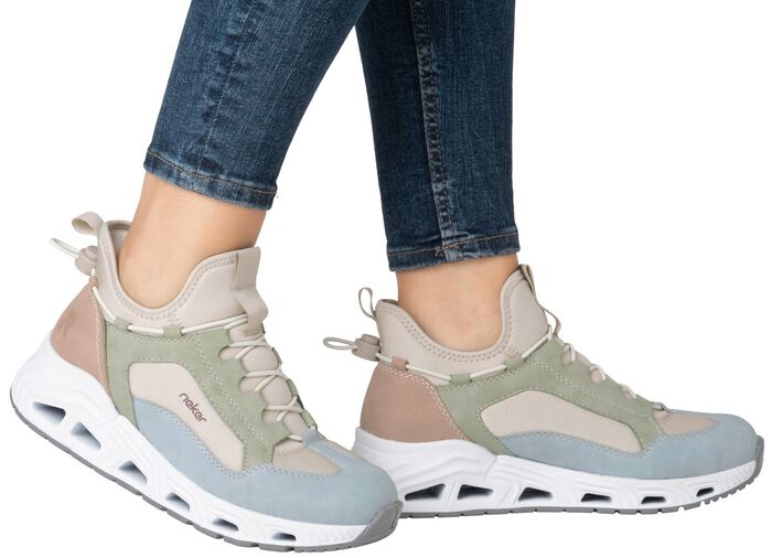 Rieker, snygga damst&ouml;vlar, vidd G, med uttagbar fotb&auml;dd 