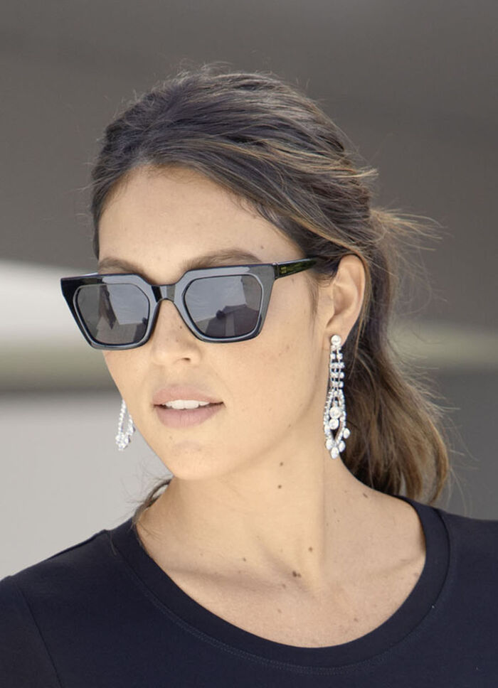 &Ouml;rh&auml;ngen med strass 