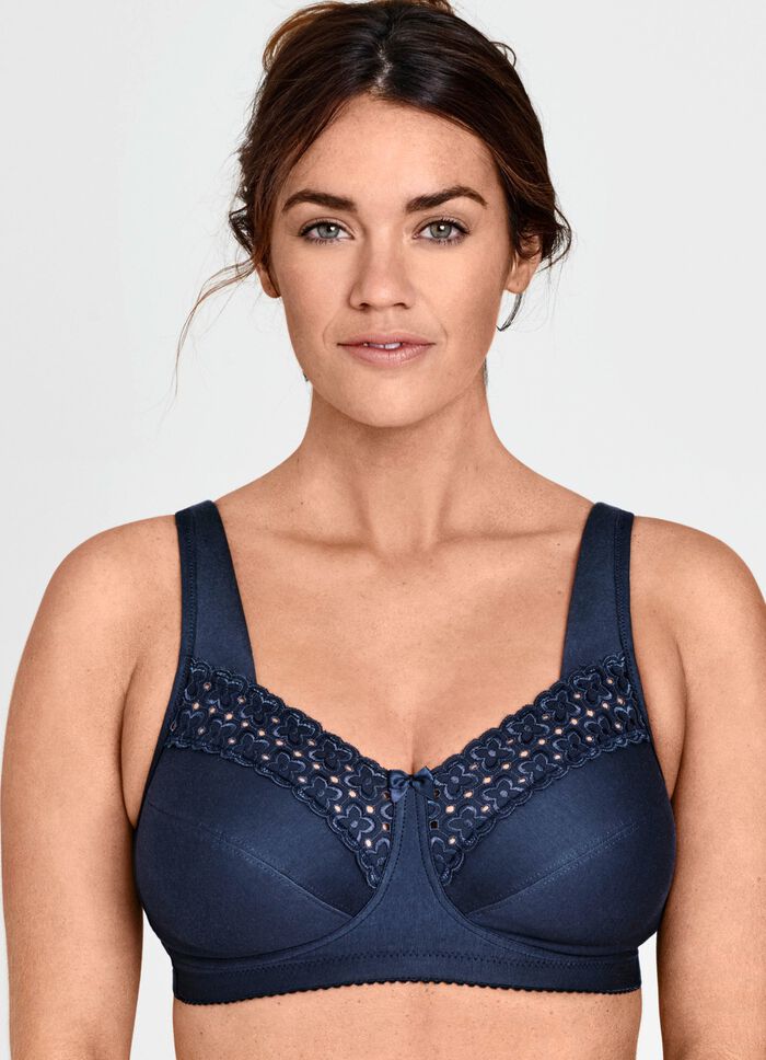 Miss Mary beh&aring; med broderi 1