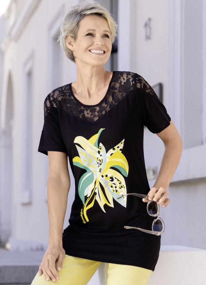 Lång skjorta med spetsinlägg 