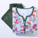 Pyjamas med knappsl&aring; och 3/4-l&aring;ng &auml;rm 