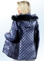 Jacka med fuskp&auml;lskant 