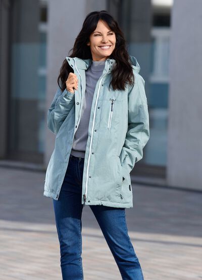 Funktionell jacka med avtagbar huva 