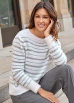 Tr&ouml;ja av garn med h&aring;rig effekt och glitter 